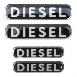 DIESEL ΑΥΤΟΚΟΛΛΗΤΑ 7,7 Χ 1,8 cm / 6 x 1,4 cm ΜΑΥΡΟ/ΧΡΩΜΙΟ ΜΕ ΕΠΙΚΑΛΥΨΗ ΕΠΟΞΕΙΔΙΚΗΣ ΡΥΤΙΝΗΣ (ΥΓΡΟ ΓΥΑ